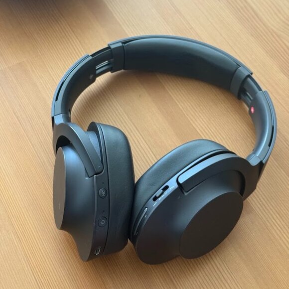 🎧 Sony MDR-100ABN Wireless Noise Cancelling Headphones - Picture 4 of 11